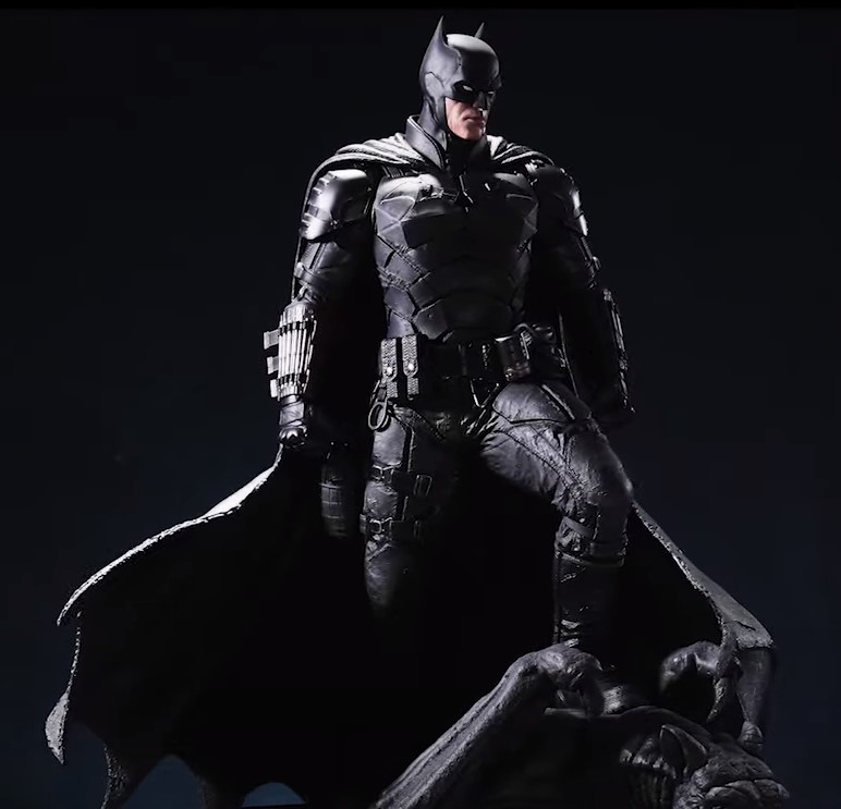 the batman statue robert pattinson