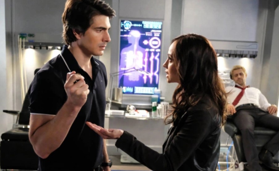 Brandon Routh Courtney Ford Leaving Legends of Tomorrow