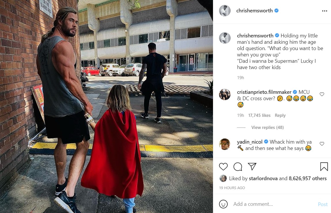 Chris Hemsworth skips leg day