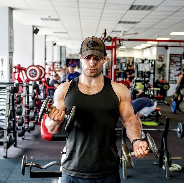 Henry Cavill muscles