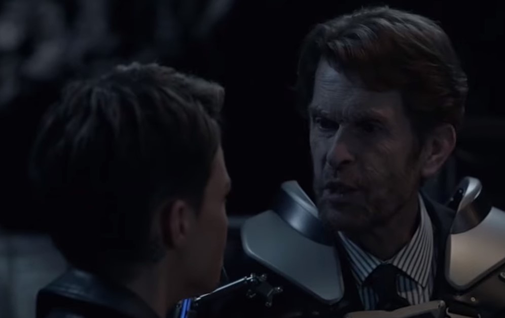 DCnautas - Parece que o Batman de Kevin Conroy em #CrisenasInfinitasTerras  seria mais ou menos o de BvS se ele tivesse matado o Superman.