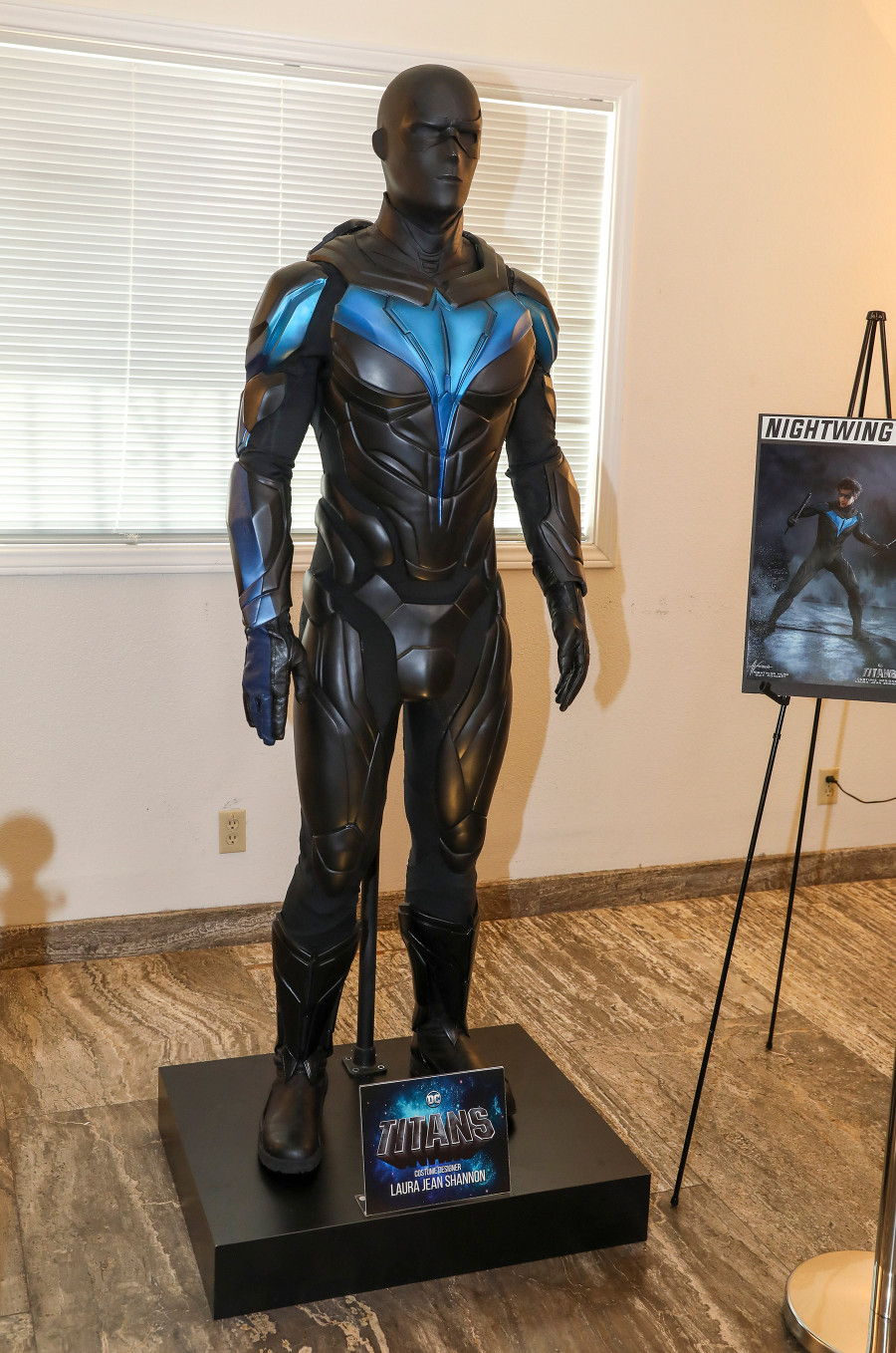 Titans Nighting suit