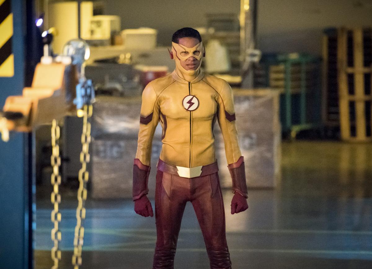 the flash season 4 new costume