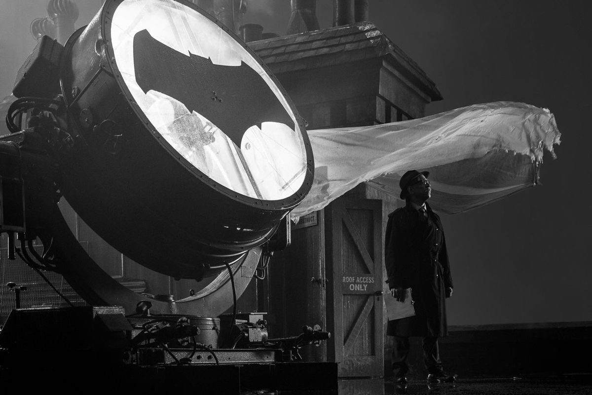 Justice League J.K. Simmons Commissioner Gordon Bat Signal