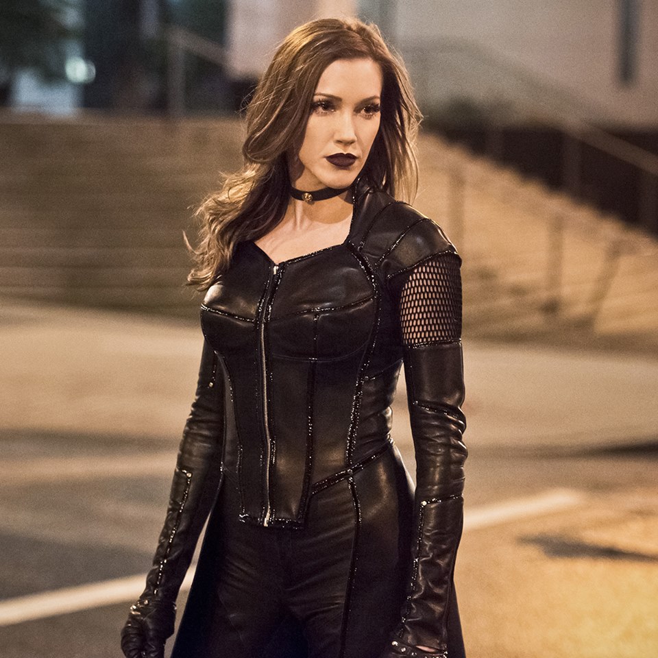 katie cassidy arrow black siren