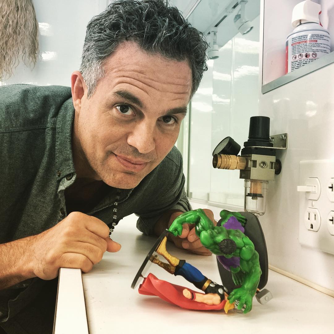 mark ruffalo hulk vs thor ragnarok