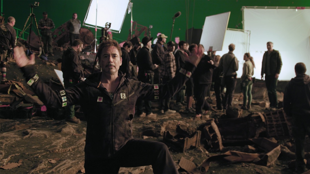 robert downey jr avengers set 2