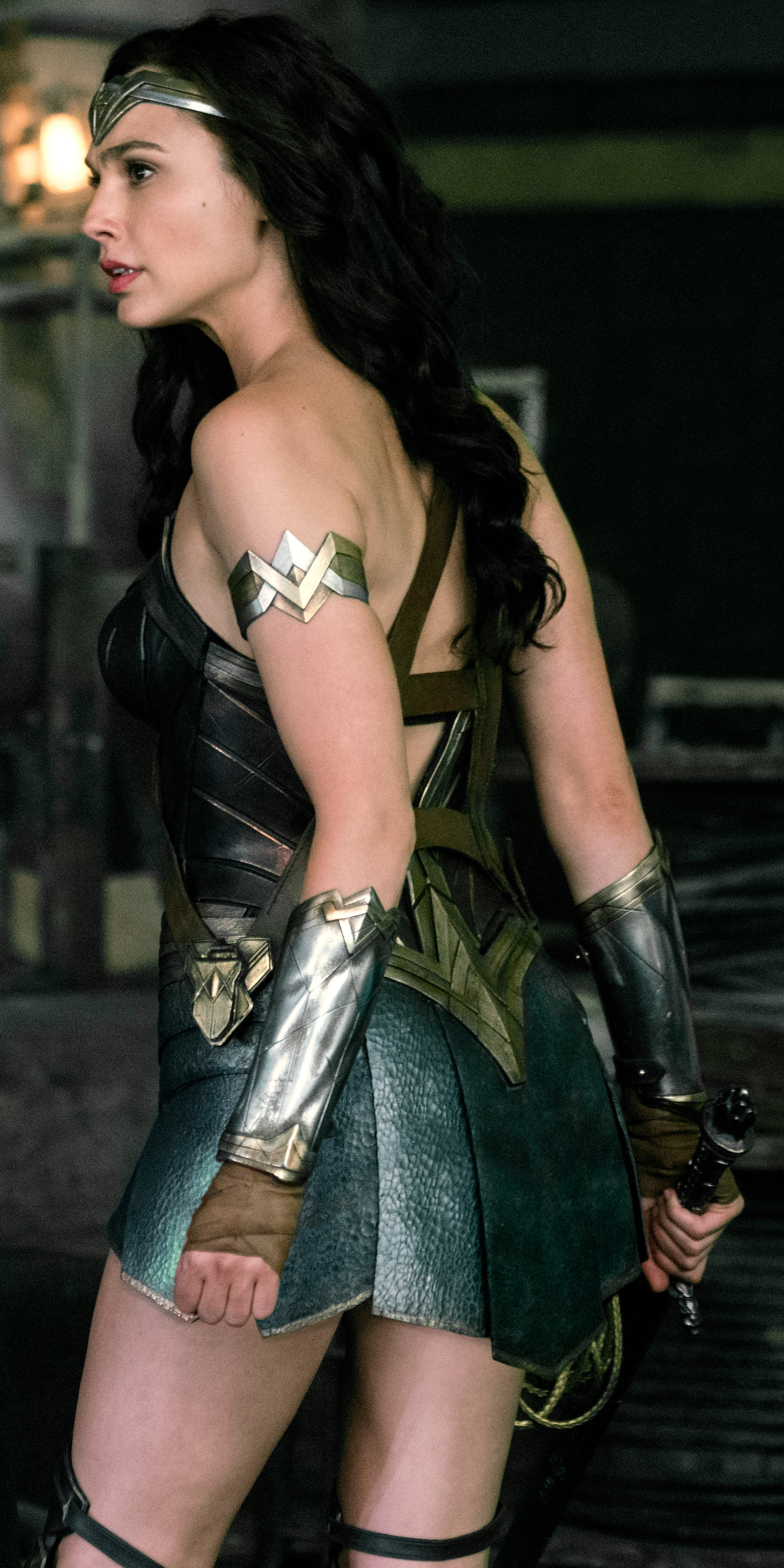 wonder woman cropped justice league