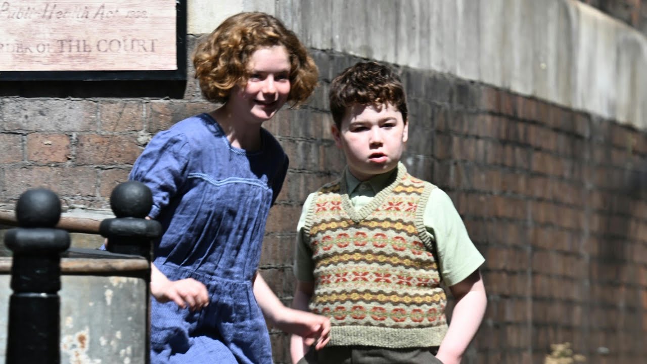 Greta Gerwig's Narnia - THE MAGICIAN'S NEPHEW Filming in London. 