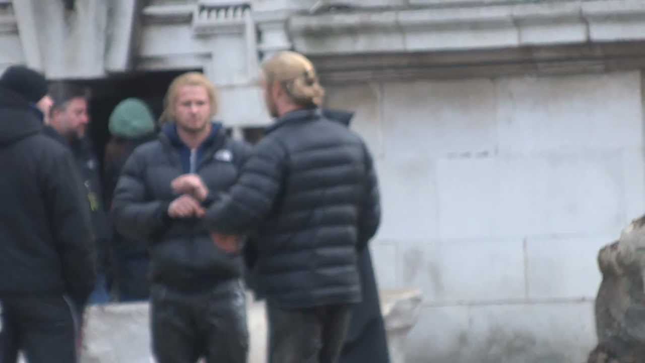 1 Chris Hemsworth and his stunt double Bobby Holland Hanton, shooting Thor: The Dark World!