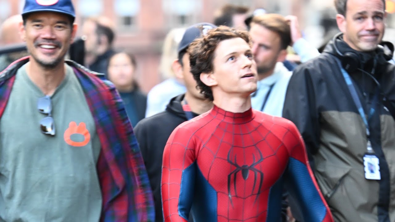 Tom Holland arrives on Spider-Man Set in Glasgow | Tom Holland Spider-Man SUIT 