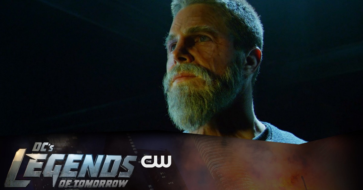 stephen-amell-arrow-legends-clip