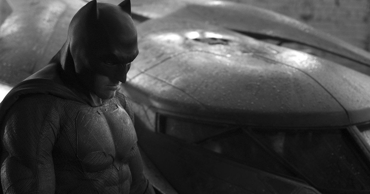 batman-vs-superman-batmobile-spot