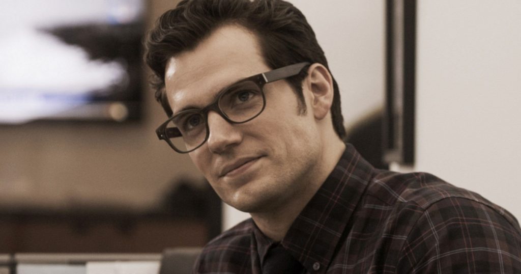 henry-cavill-clark-kent-glasses-batman-vs-superman