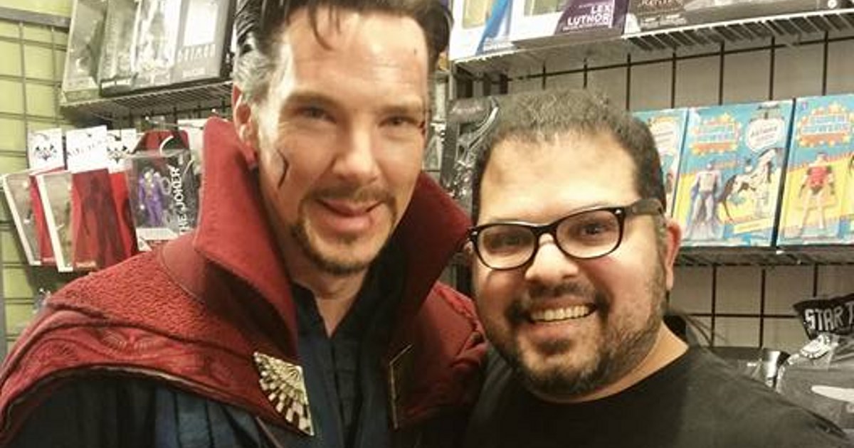 benedict-cumberbatch-doctor-strange-comic-book-store