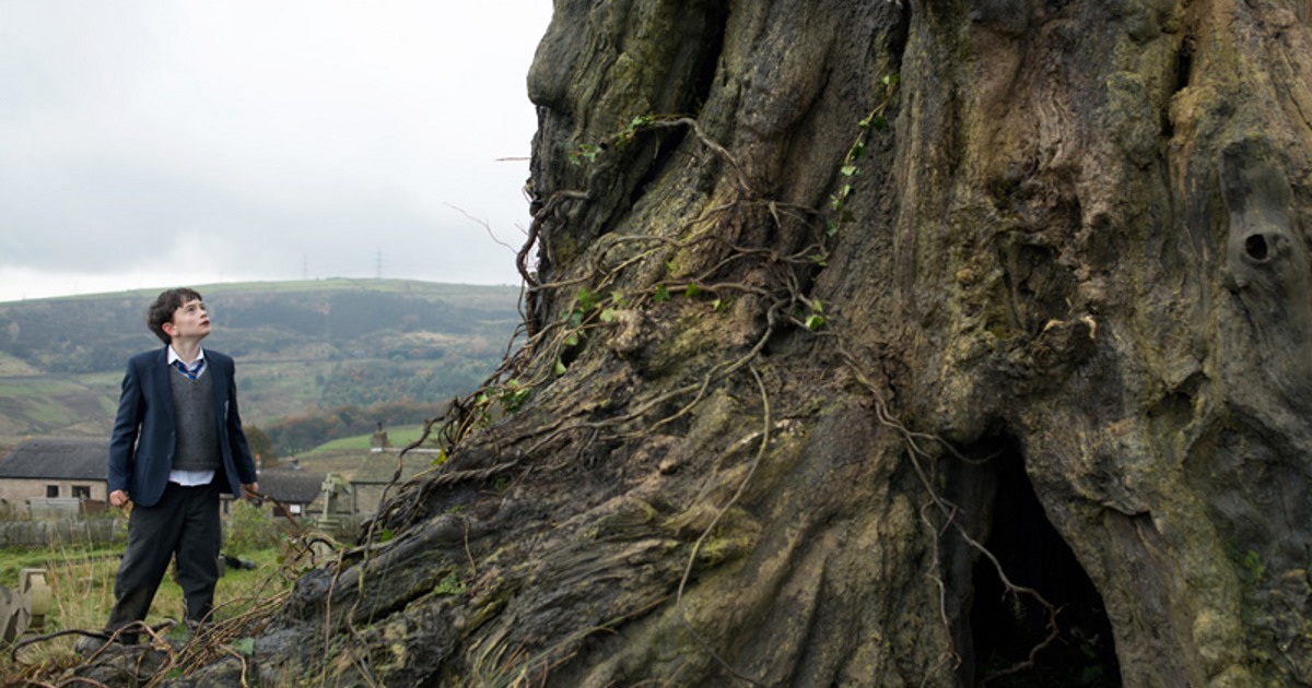 monster-calls-trailer-2