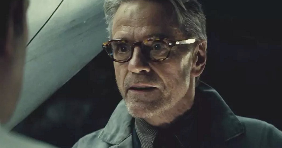 Jeremy Irons Says Batman Vs. Superman Deserved A Kicking By Critics