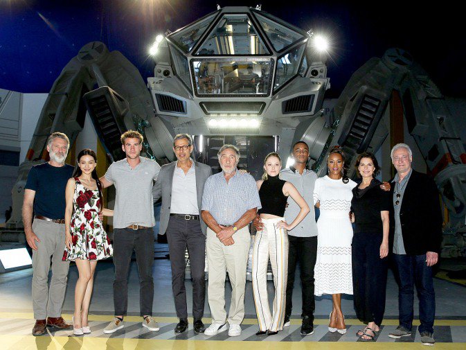 independence-day-resurgence-cast_0