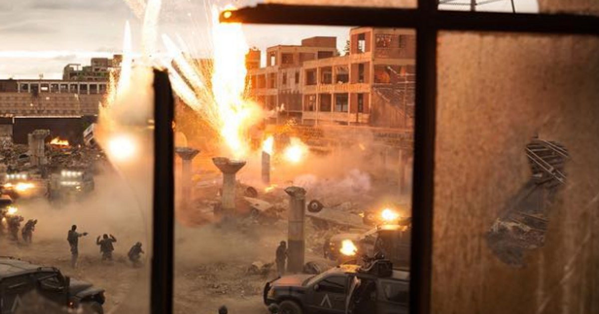 Transformers: The Last Knight Explosions & Set Video