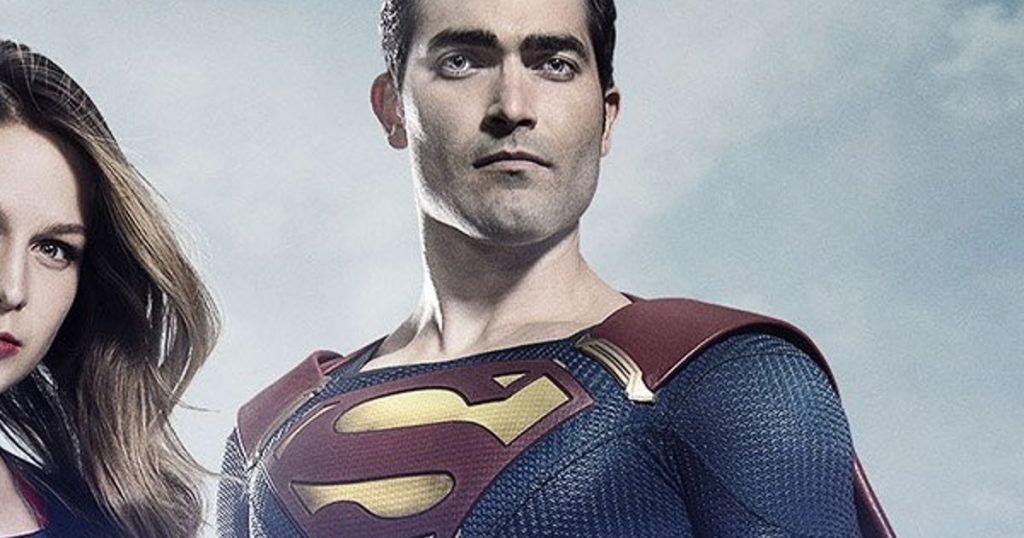 tyler-hoechlin-superman-supergirl-set-images