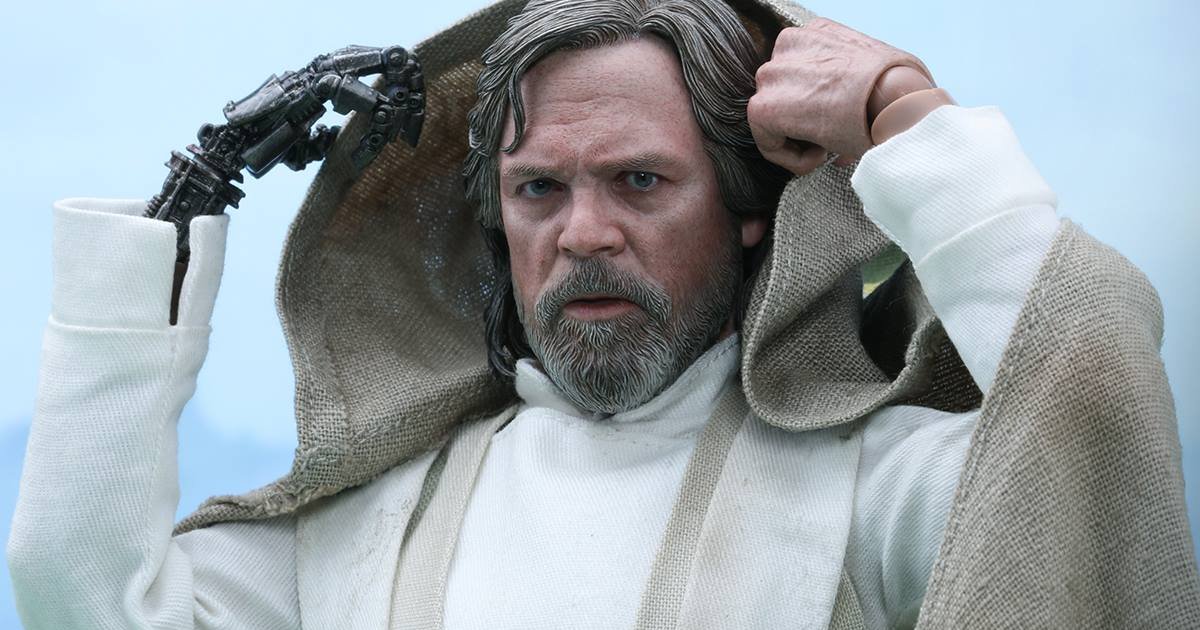 Luke Skywalker Star Wars: The Force Awakens Hot Toys Action Figure Revealed