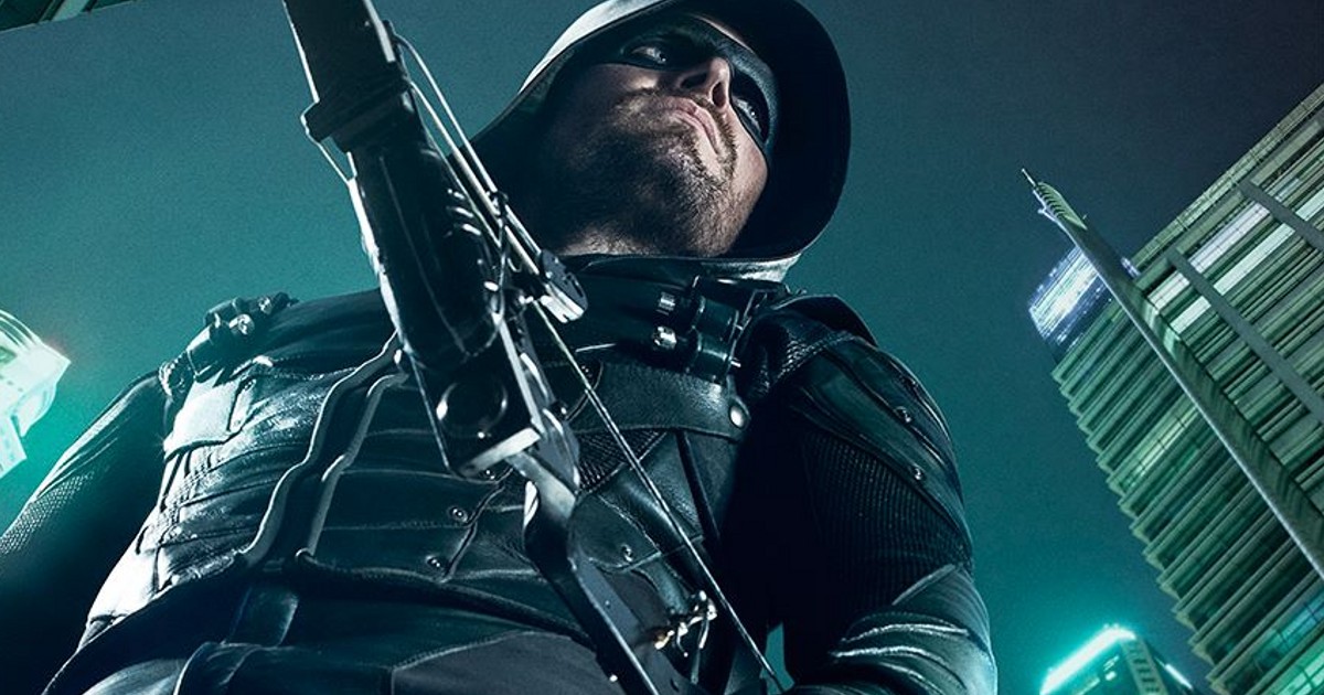 stephen-amell-arrow-season-5-poster