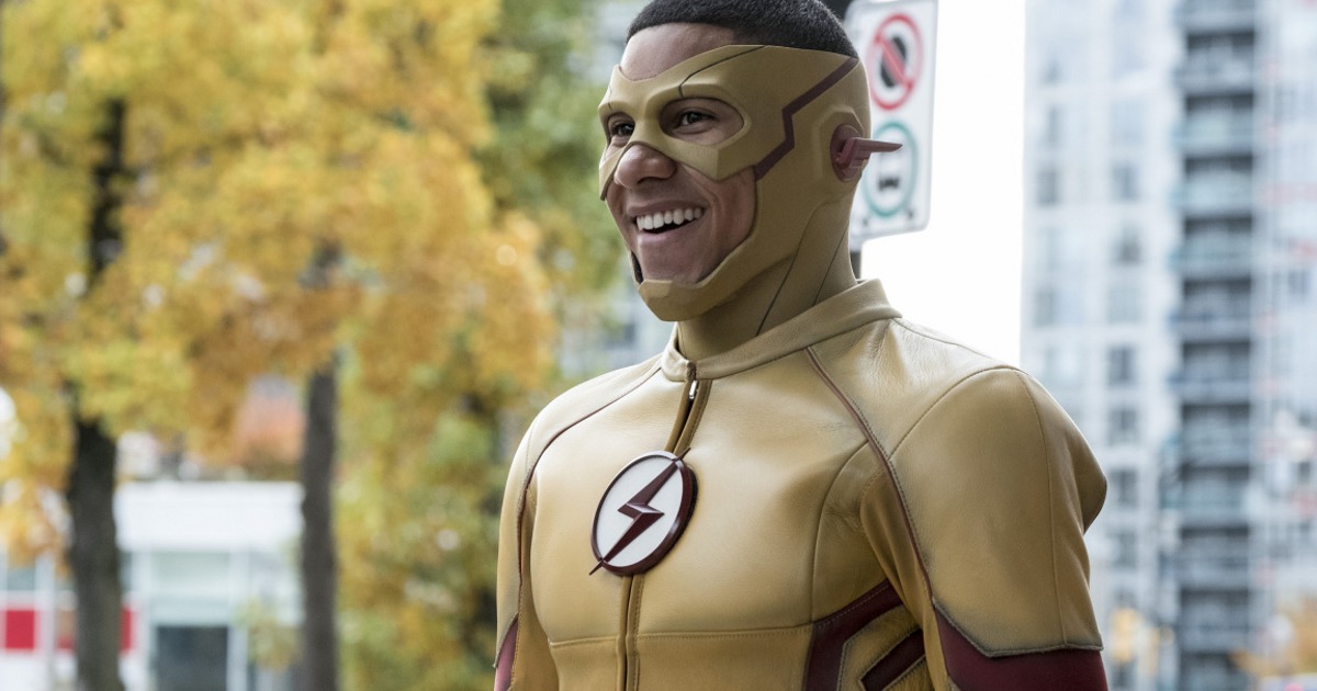 The Flash 3×10 “Borrowing Problems From The Future” Preview Images