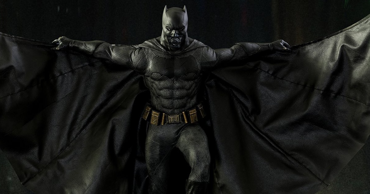 Batman Suicide Squad Hot Toys Figure Revealed