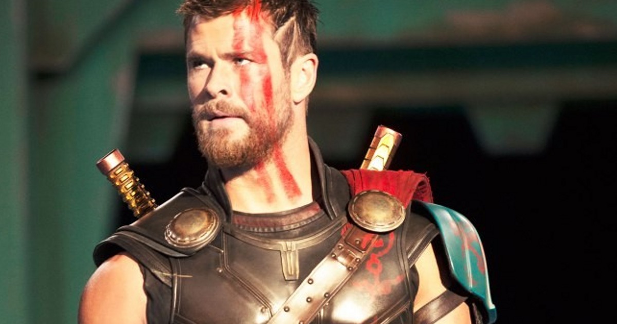 First Look Thor: Ragnarok Images: Chris Hemsworth, Tom Hiddleston & More