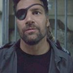 new-deathstroke-actor-arrow-not-manu-bennett