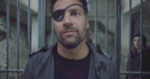 new-deathstroke-actor-arrow-not-manu-bennett