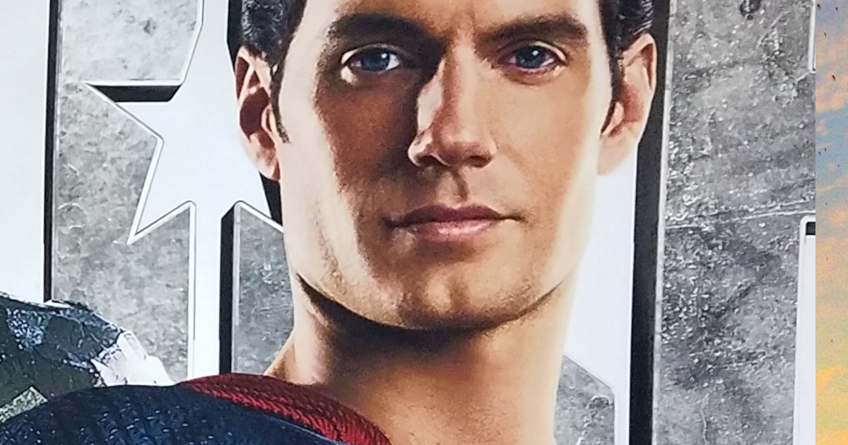 justice-league-costumes-poster