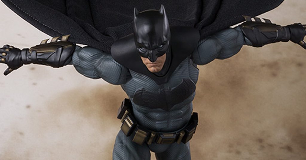 justice-league-batman-figuarts