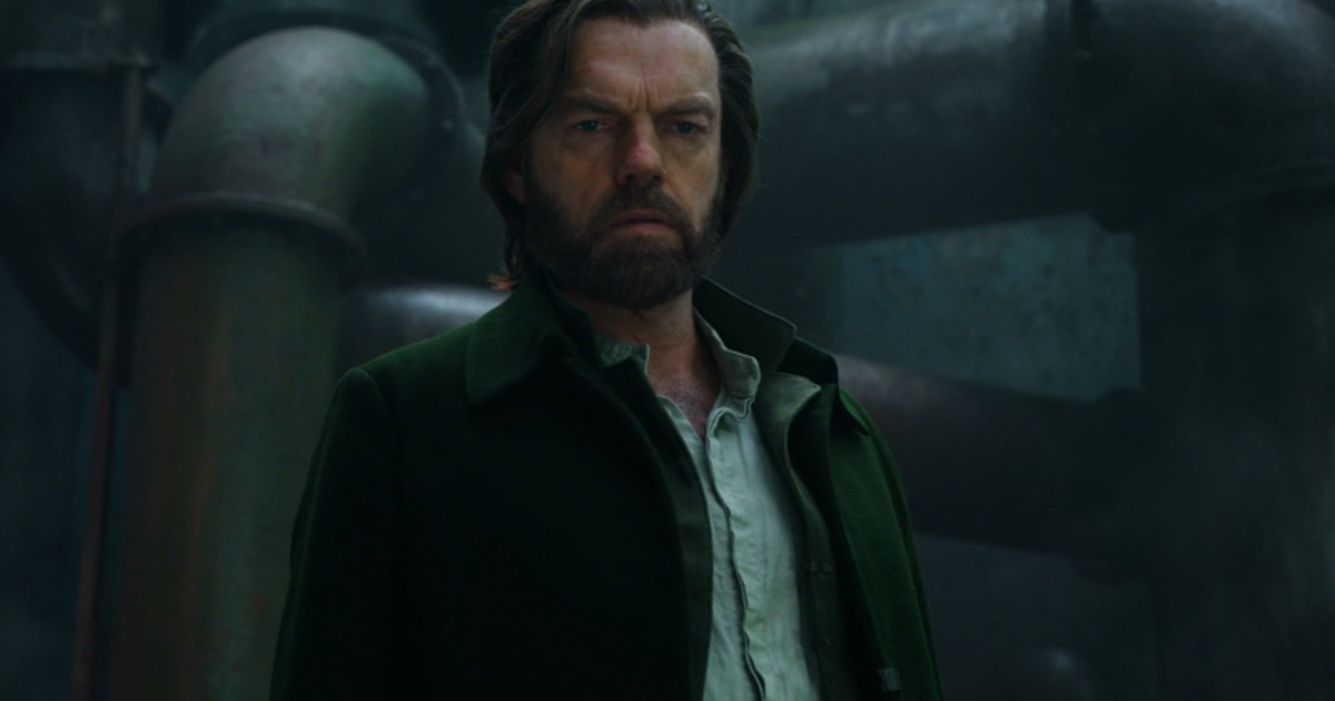 Hugo Weaving cast in Mortal Engines movie