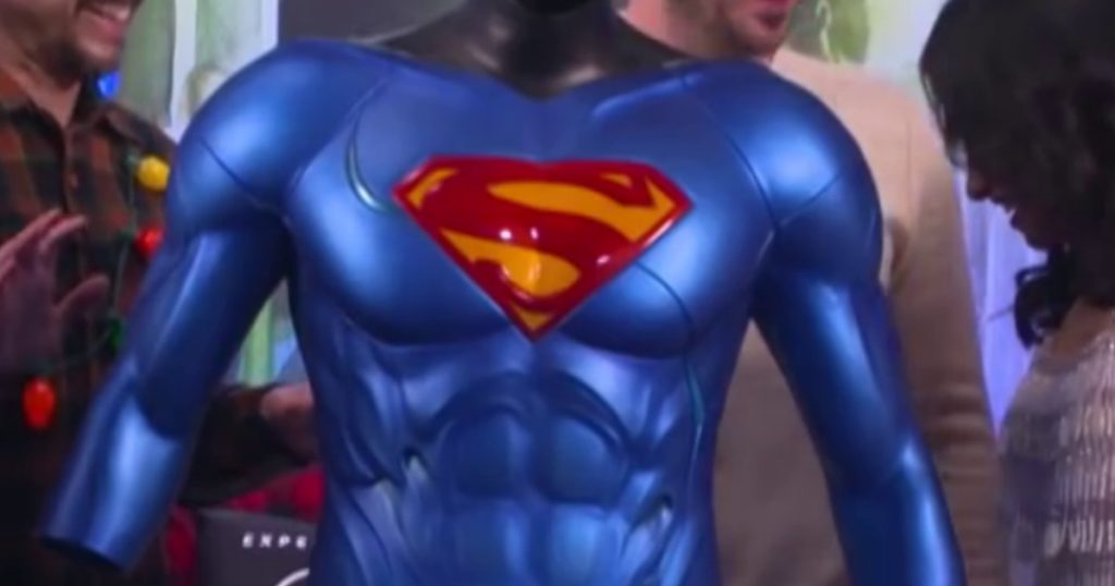 superman-flyby-suit-revealed