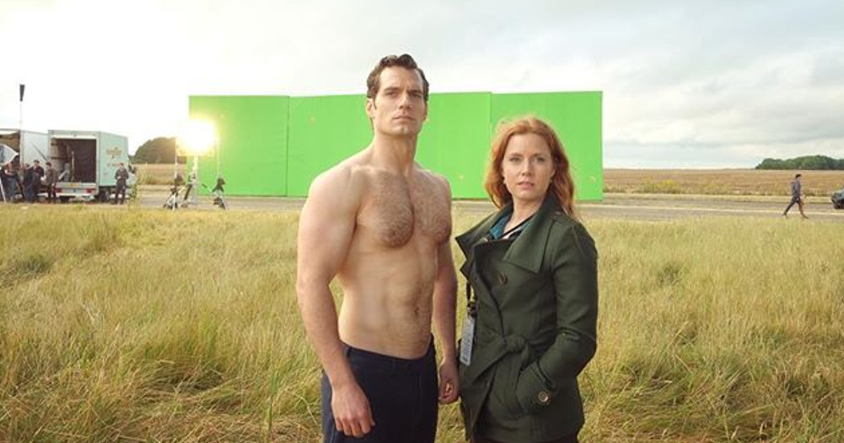 Henry Cavill Shirtless In Justice League BTS Images