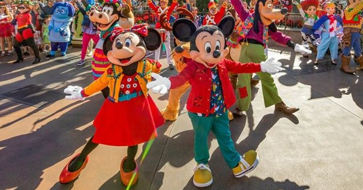 Disneyland Resort and Walt Disney World Closed Until Further Notice