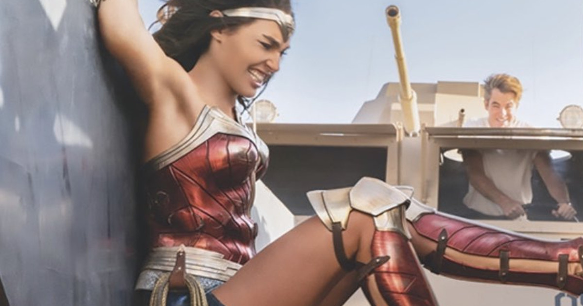 Gal Gadot Uses Super Strength In Wonder Woman 1984 Images