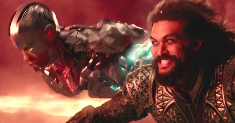 jason-momoa-stands-with-ray-fisher