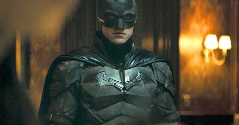 batman-robert-pattinson-calendar-dark-knight