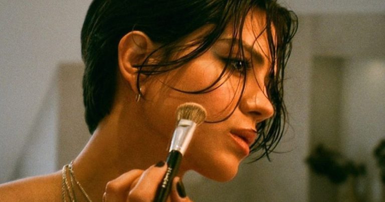 supergirl-sasha-calle-cir-el-fan-art-short-hair