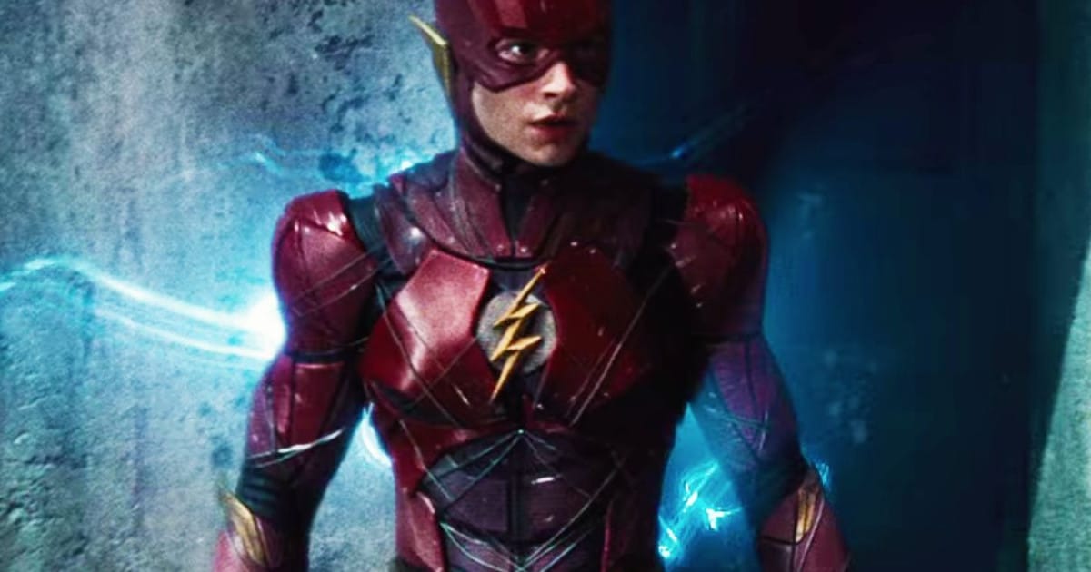 flash-andy-muschietti-teases-new-costume