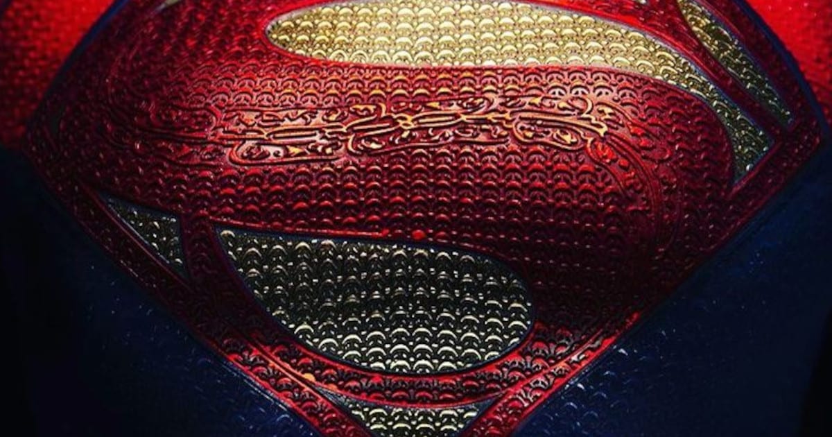 The Flash: Supergirl Sasha Calle Costume Revealed