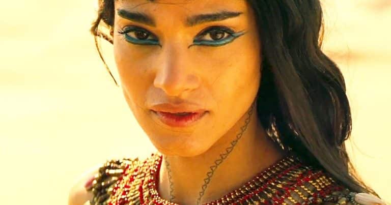 zack-snyder-rebel-boom-sofie-boutella-netflix