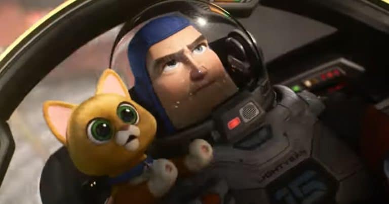 lightyear-trailer-disney-pixar