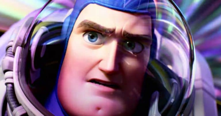 disney-restores-lesbian-scene-lightyear