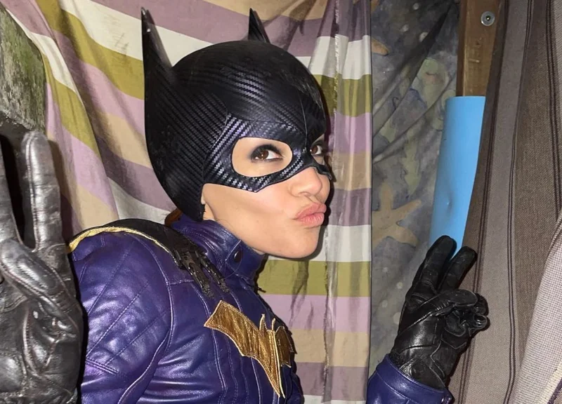 Batgirl Leslie Grace