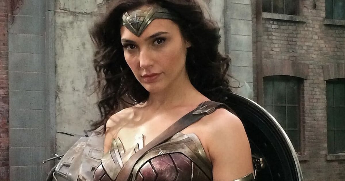 Wonder Woman Gal Gadot Starts Her Day With A Smile