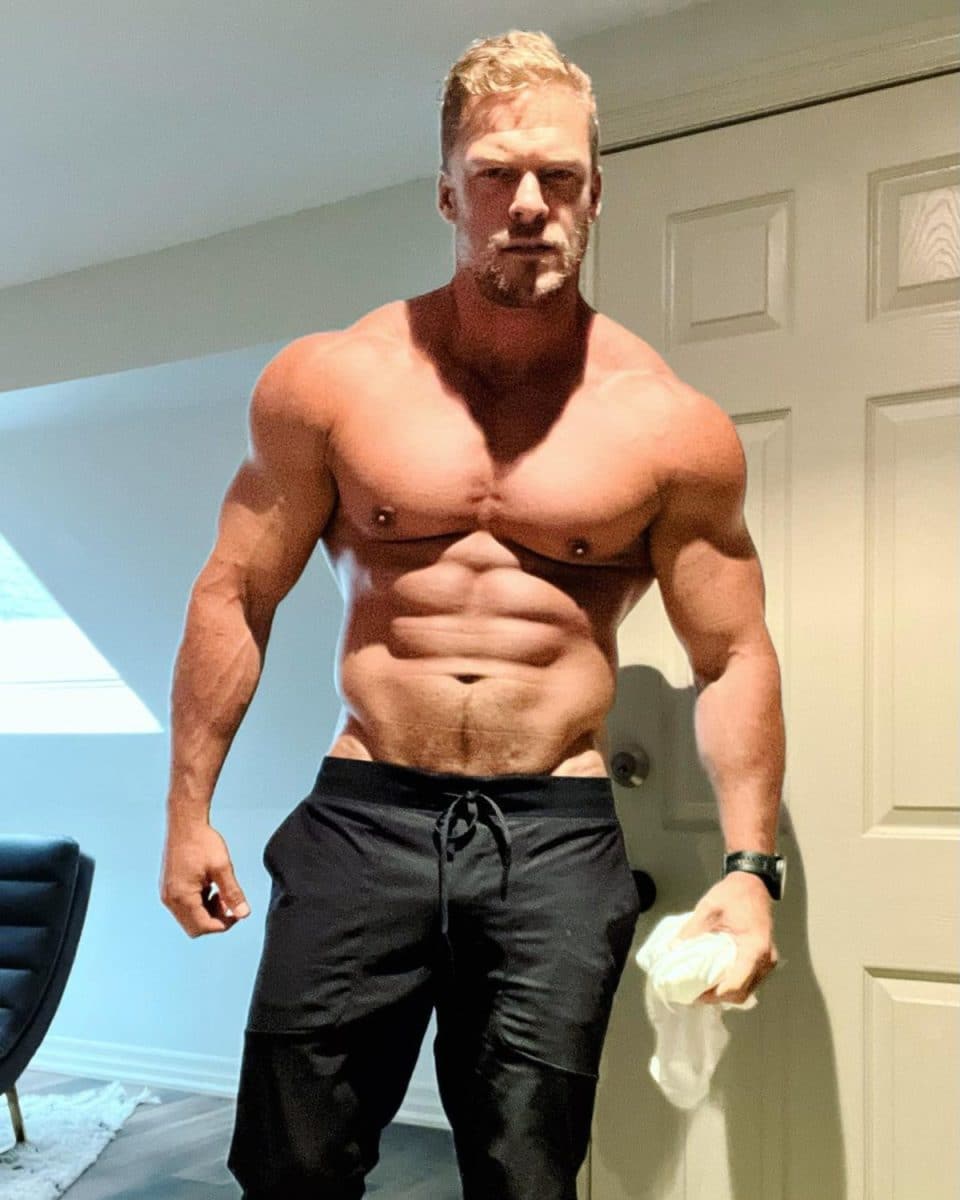 Alan Ritchson