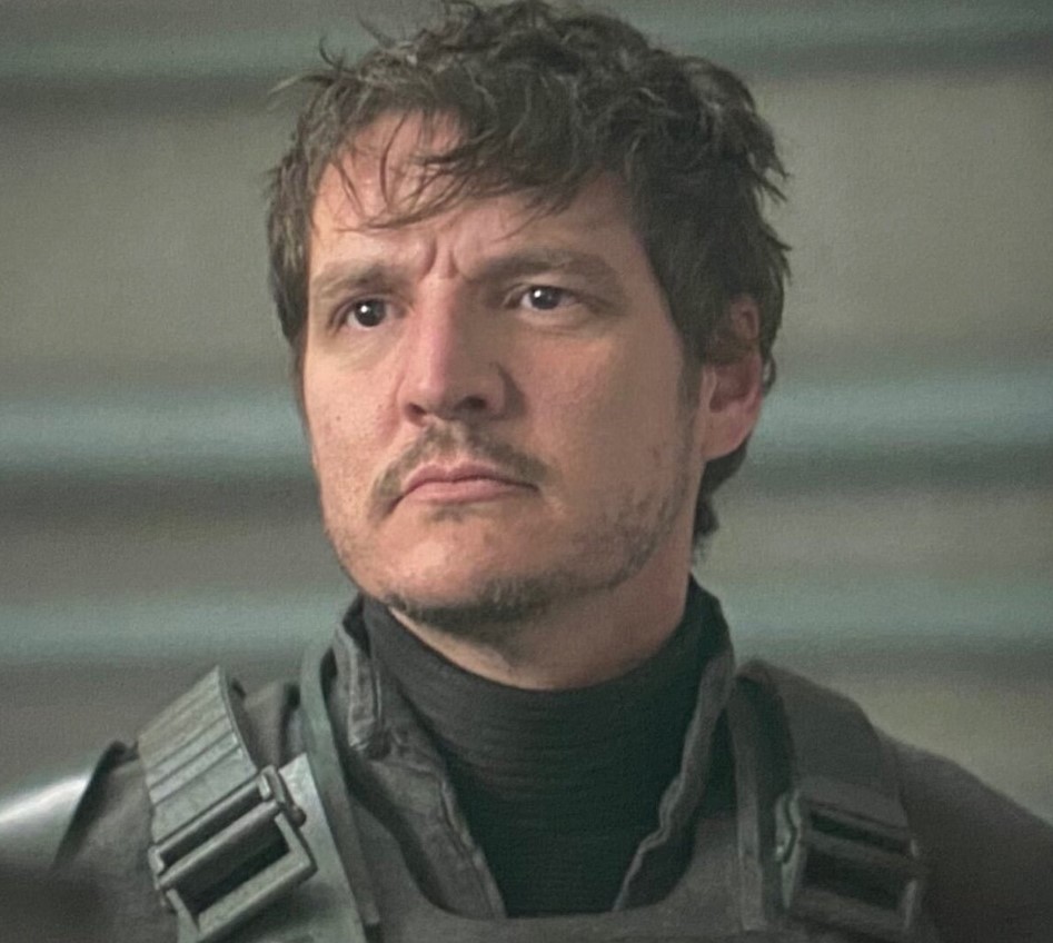 Pedro Pascal no helmet The Mandalorian 